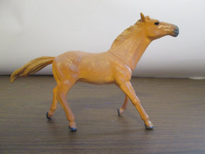 Horse E 1395-P5 Plastic