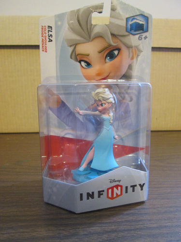 Elsa Disney Infinity Cold Shoulder Froide Menace Action Figure  New in Package