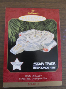 Hallmark Star Trek Deep Space Nine USS Defiant Keepsake Ornament 1997